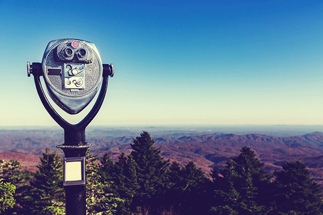 hero_binoculars_01